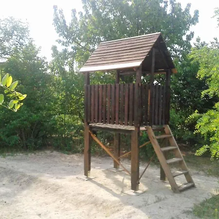 In Balatonfoekajar 18969 Holiday home